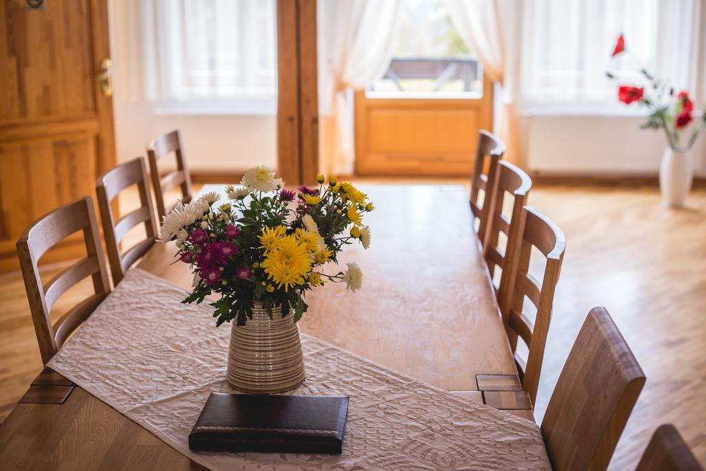 Viesu Maja Janis Hotel Madona Kültér fotó