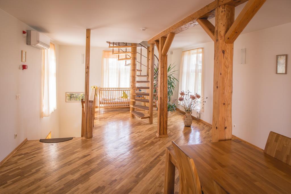 Viesu Maja Janis Hotel Madona Kültér fotó