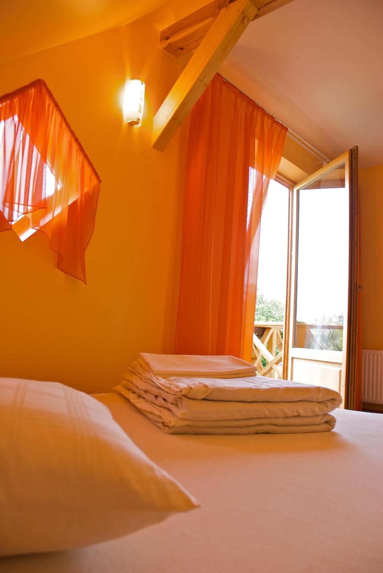 Viesu Maja Janis Hotel Madona Kültér fotó